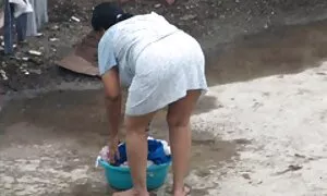 من قصد دارم برای شستن و با انگشت من و سوپر سکسی خواهر برادر جریان کبوتر, من شروع به خودارضایی.