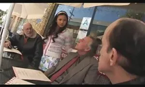 این مربی توسط دو ورزشکار در الاغ نشان داده شده سکس خواهر و برادر است
